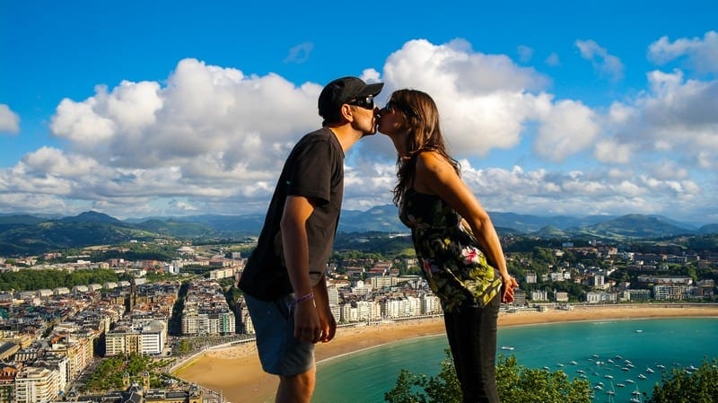 Romance in San Sebastian Cole and Adela