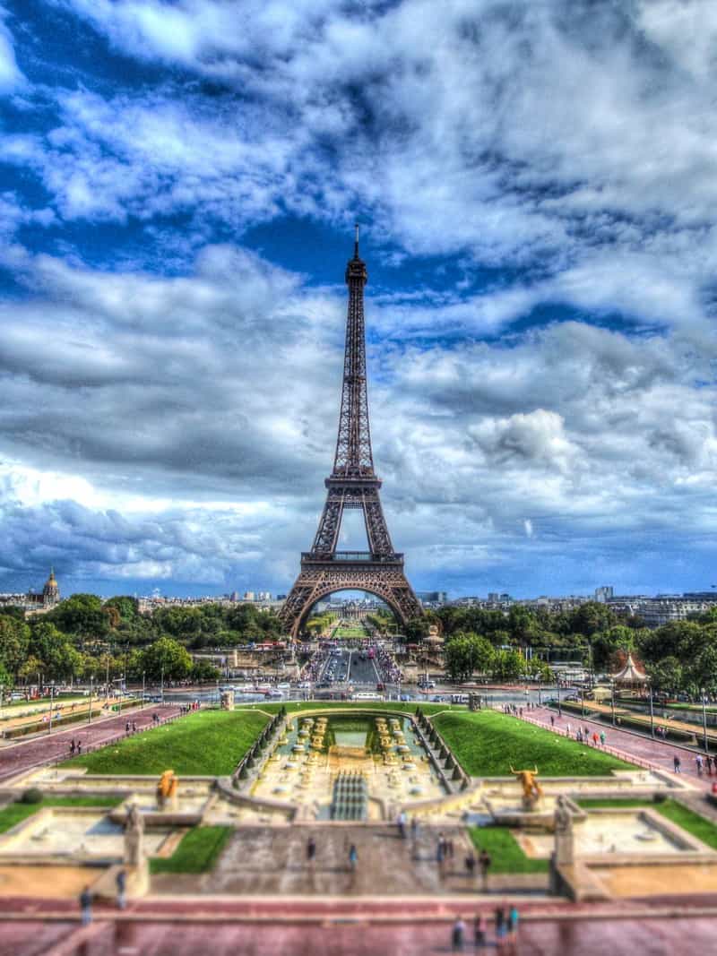 How to travel in France without looking like a tourist 30 Most romantic cities in the world