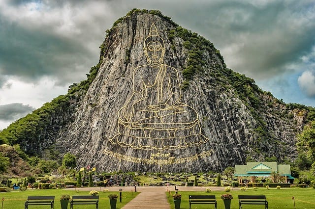 laser buddha mountain 1768901 640