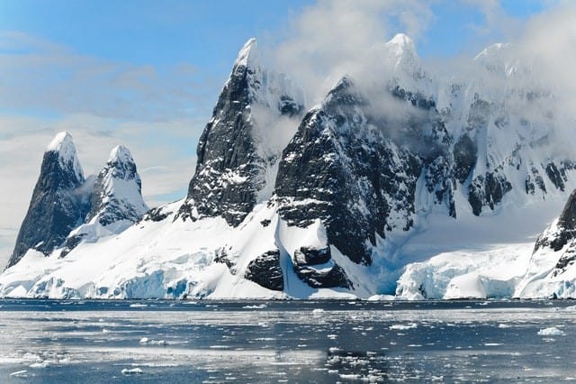 mountains ice bergs antarctica berg 48178