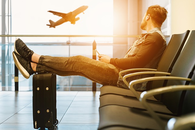 Ways to exercise or walk during constant traveling hours 32 airport 3511342 640