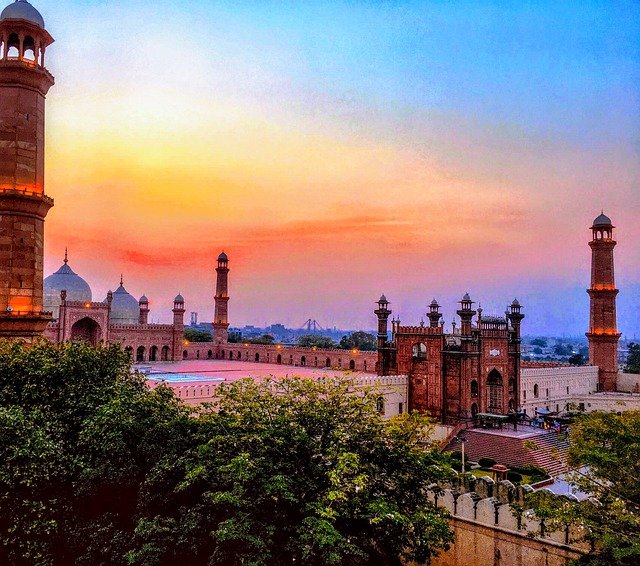 Amazing Places to Travel In Pakistan and From Pakistan 35 mosque 4432476 640 1