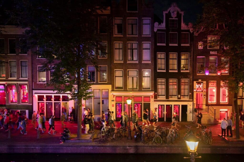 230210042440 01 amsterdam red light district 081818 restricted