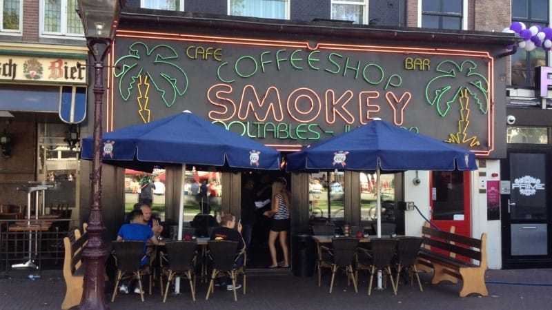amsterdam coffeeshop smokey outside seating 800x450 1