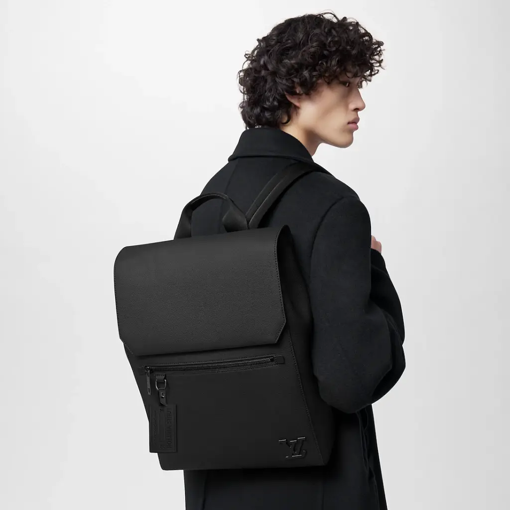 louis vuitton fastline backpack lv aerogram bags M21367 PM1 Worn view